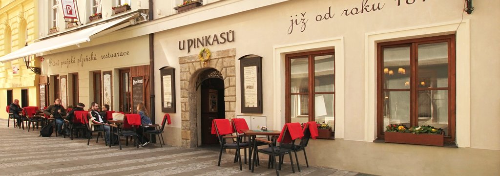 Tradièní èeská kuchynì a nejlepší plzeòské pivo v Praze v Restauraci U Pinkasù.