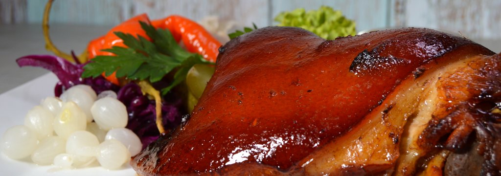 Staroesk speciality, poctiv esk kuchyn, Plzesk Prazdroj a Gotick zahrada